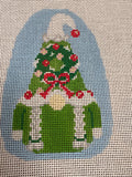 C-KCN-32 Mrs Wreath Gnome
