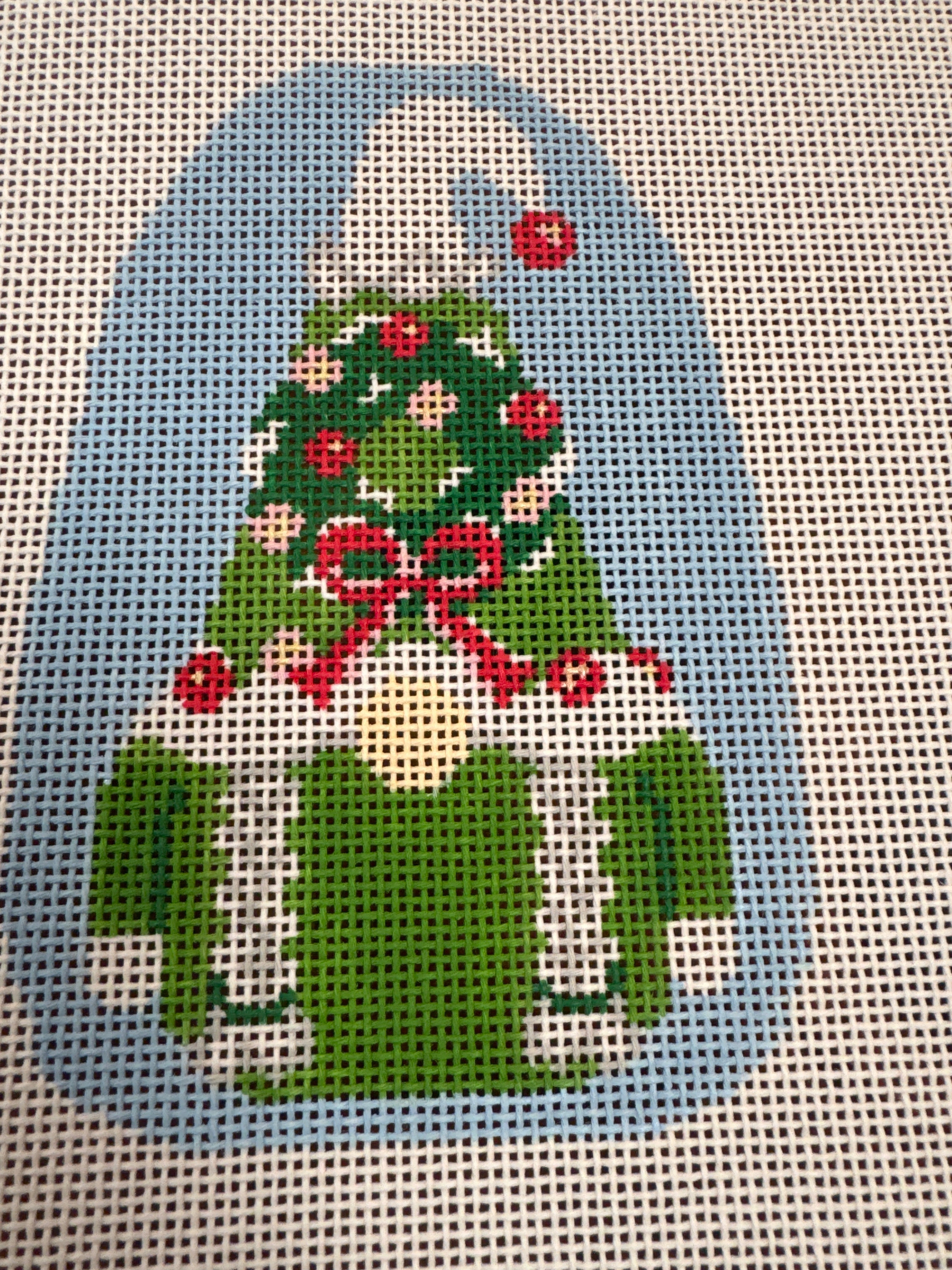 C-KCN-32 Mrs Wreath Gnome